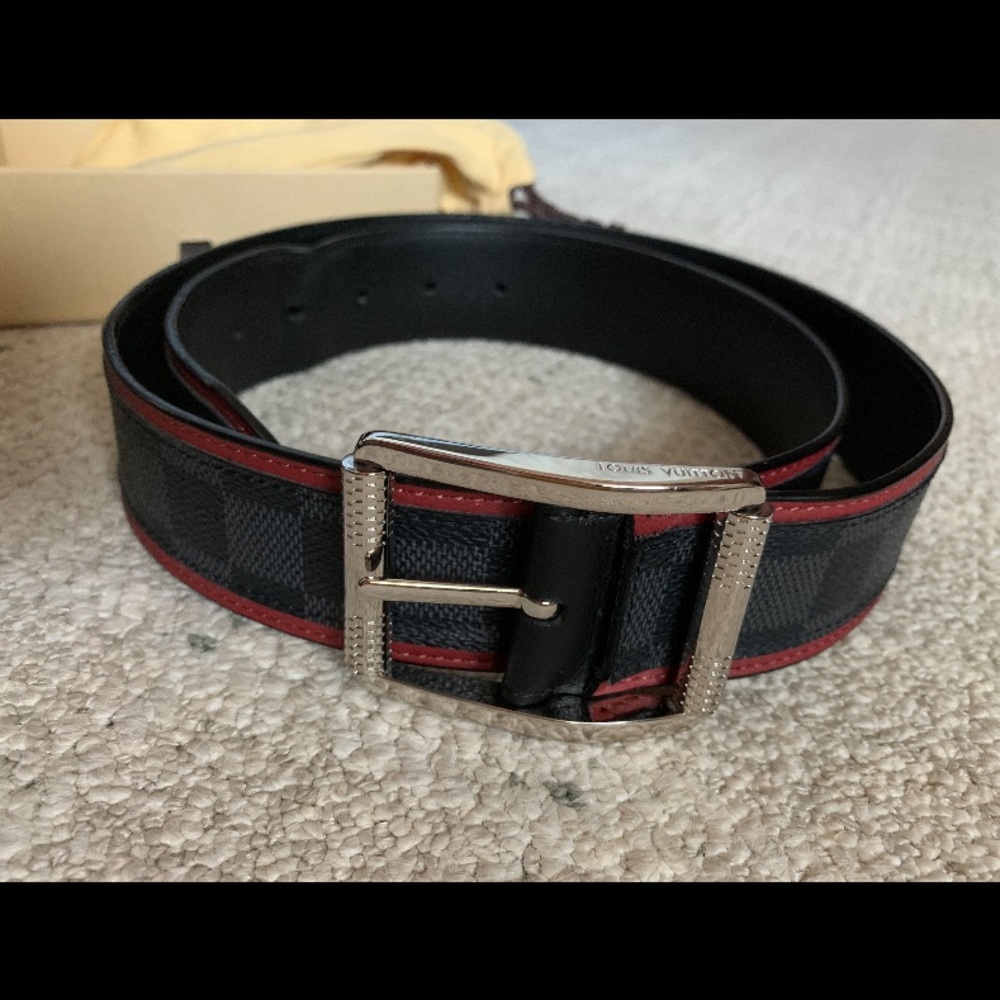Louis Vuitton men’s belt